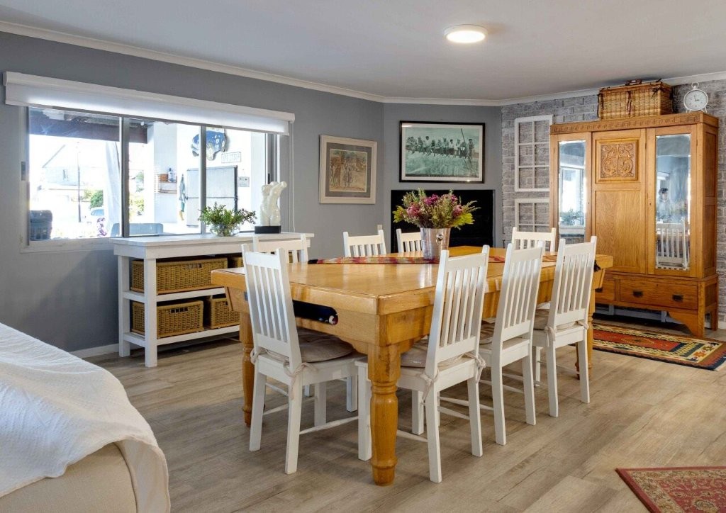 Corner Delight at Onrust Beach thumbnail 10